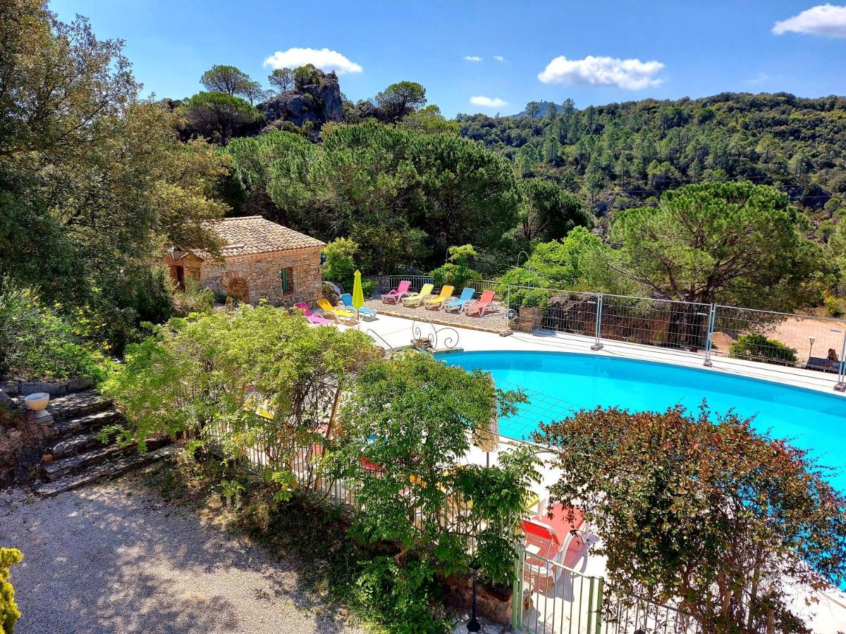 Hotel Les Hauts De Mourèze Exteriör bild